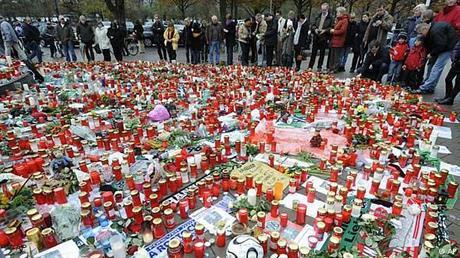 La cabeza también juega su partido La cabeza también juega su partido