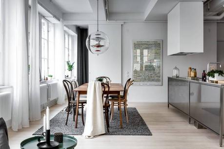 piso en antigua fábrica diseño loft decoración nórdica decoración loft decoración interiores suecos decoración gris madera plantas blog decoración escandinava Apartamento tipo loft con grandes ventanales 