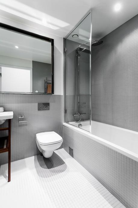 piso en antigua fábrica diseño loft decoración nórdica decoración loft decoración interiores suecos decoración gris madera plantas blog decoración escandinava Apartamento tipo loft con grandes ventanales 