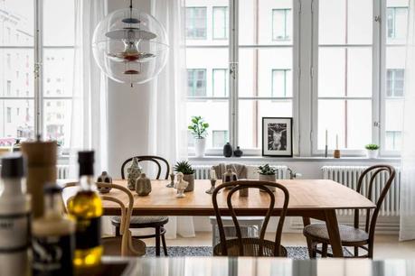 piso en antigua fábrica diseño loft decoración nórdica decoración loft decoración interiores suecos decoración gris madera plantas blog decoración escandinava Apartamento tipo loft con grandes ventanales 