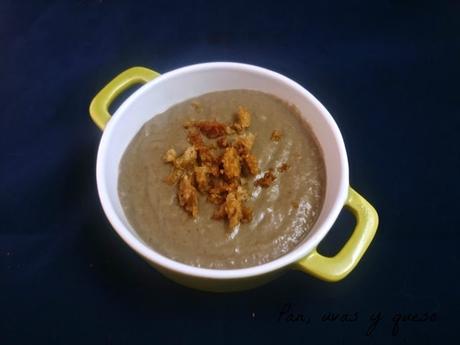 Crema de Portobello con migas doradas (tradicional o Thermomix)