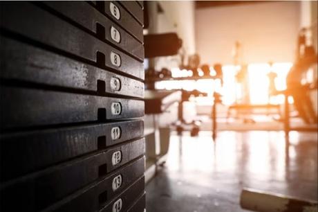 Para quemar grasa: ¿más repeticiones o más peso #Deportes #Fitnnes?