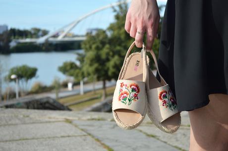 Outfit | Lace detail dress