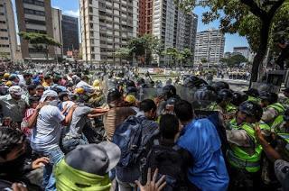 Venezuela: Pisar el acelerador, forzar el golpe y un nuevo ensayo de revolución de color [+ video]
