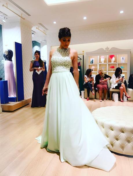 Colección Fiesta Pronovias 2018 en Pronovias Almería