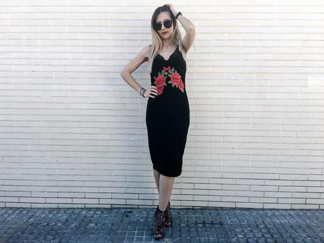 FLOWERS EVERYWHERE FLOWERS EVERYWHERE