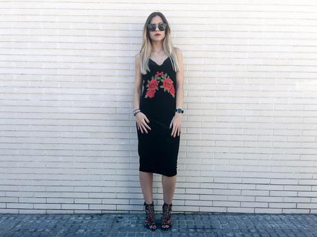 FLOWERS EVERYWHERE FLOWERS EVERYWHERE