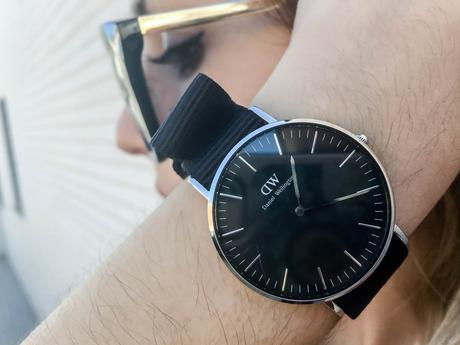 FLOWERS EVERYWHERE FLOWERS EVERYWHERE