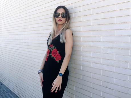 FLOWERS EVERYWHERE FLOWERS EVERYWHERE