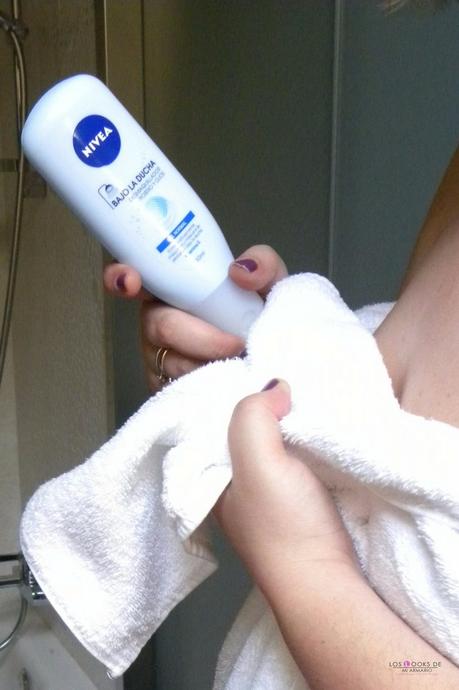 nivea bajo la ducha para desmaquillarse mientras que te duchas deja la piel perfecta