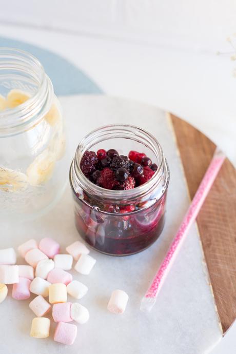 Smoothie helado de nubes y frutos rojos