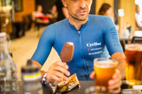 Ciclismo y alcohol ¿Como entrenar con una resaca?