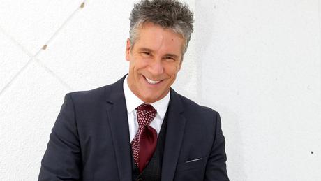 Acusan a Fernando Carrillo de no pagar la manutención de su hijo