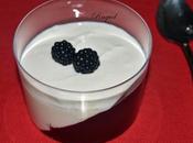 Yogur griego coulis moras silvestres