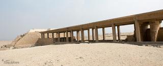 Paseo de columnas y techado a la entrada del templo de Saqqara Fotografia_Viajes_Egipto.Abuelohara