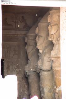Colosos en la sala interior del Templo de Ramsés II. Fotografia_Viajes_Egipto.Abuelohara