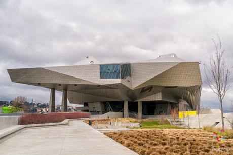Nuevo museo de La Confluence en Lyon Francia