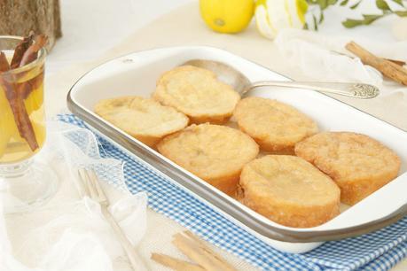 Torrijas en almíbar perfumado con anís y corteza de limón verde Torrijas en almíbar perfumado con anís y corteza de limón verde
