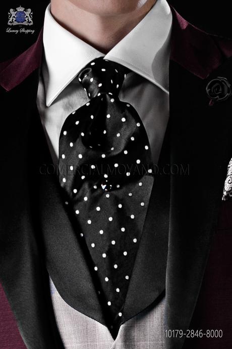 http://www.comercialmoyano.com/es/2768-corbata-italiana-negra-con-lunares-blancos-de-pura-seda-10179-2846-8000-ottavio-nuccio-gala.html