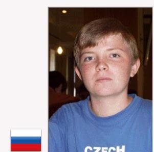 Ahí está, es él; su nombre: MAGNUS CARLSEN !! (50)