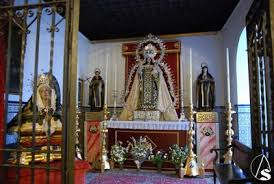 De todo, menos santa