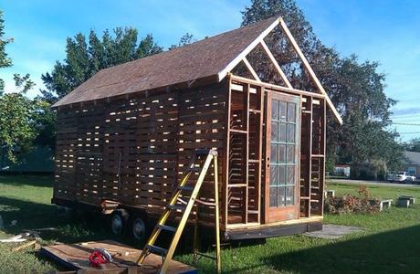 trabajar-con-madera-reciclada-en-la-construccion-de-una-caseta-de-jardin-3