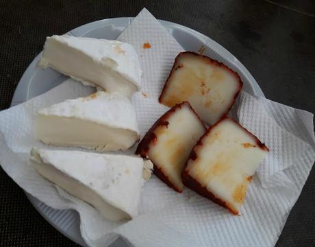 Quesos de la feria de Villaluenga del Rosario.