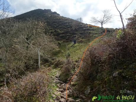Senda del Chorrón y Foz del Río Valle: Desvío para subir al Cantu Cobil