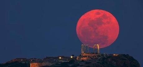 Esta noche se podrá presenciar el fenómeno de la “Luna rosada”