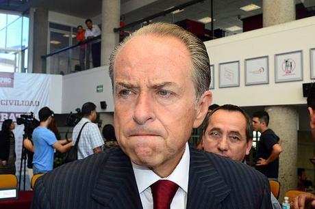 Diputados federales exigen a Carreras renunciar por alto grado de corrupción y desfalcos de recursos públicos