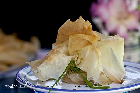 Saquitos de Pasta Filo Rellenos de Bacalao y Cebolla Caramelizada