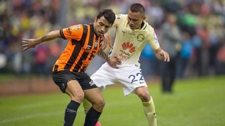 Paul Aguilar vuelve a jugar como titular en el América Paul Aguilar vuelve a jugar como titular en el América