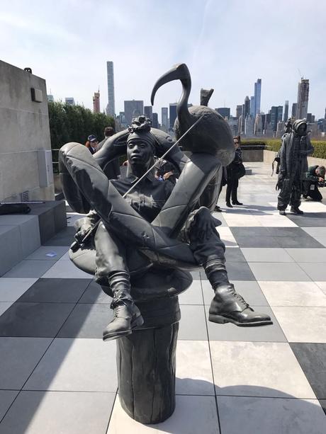 Villar Rojas en la cúspide: “El teatro de la desaparición” en la terraza del MET Villar Rojas en la cúspide: “El teatro de la desaparición” en la terraza del MET