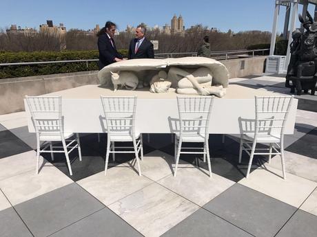 Villar Rojas en la cúspide: “El teatro de la desaparición” en la terraza del MET Villar Rojas en la cúspide: “El teatro de la desaparición” en la terraza del MET