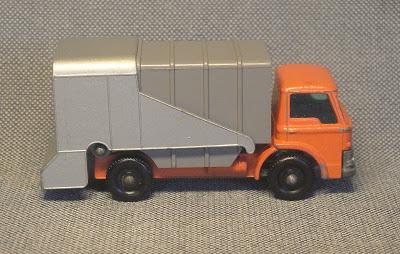 Un camión recolector de basura