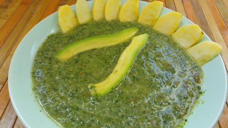Gazpacho de espinacas y aguacate