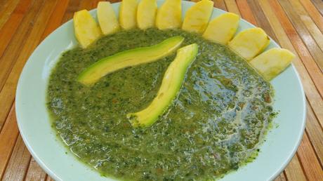 Gazpacho de espinacas y aguacate