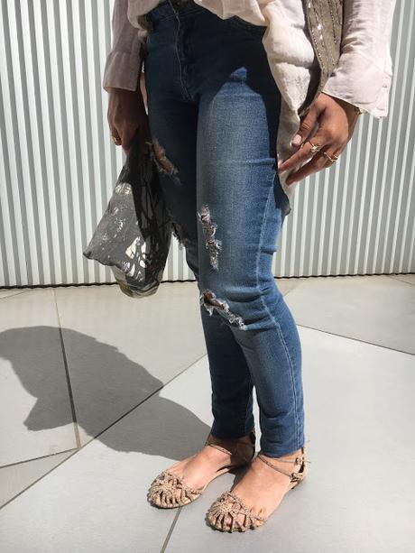 SANDALS ON SUNDAY.-