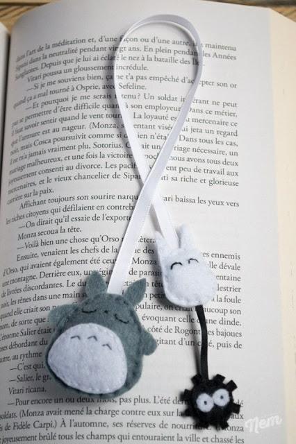 Día del Libro: marcapáginas / Book day: handmade bookmarks