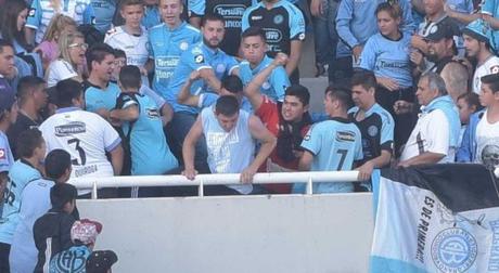 El lamentable caso del  #hincha que fue lanzado de la tribuna de un estadio de #Futbol #QEPD