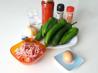 PIMIENTOS RELLENOS EN TOMATE