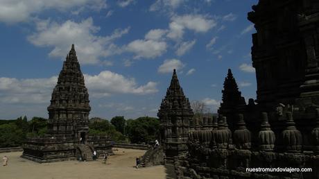 Prambanan; los templos hinduistas y Candi Sewu