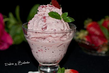 Helado de Yogur con Fresas