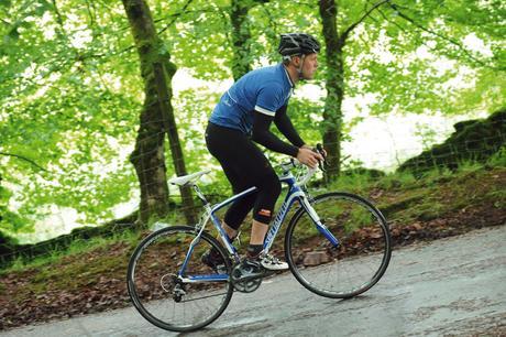 ¿Te gustan las subidas en bici? Consejos para mejorar en los puertos