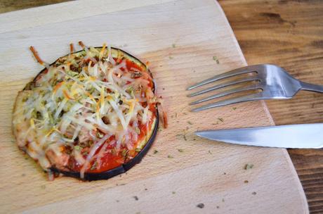 mini pizzas de berenjenas, pizza de berenjenas, pizzas de dieta, berenjenas al horno, berenjenas dietas, berenjenas light, berenjenas de atún, berenjenas con atún, berenjenas con tomate,