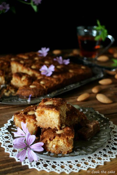 basbousa, pastel-de-semola-y-coco, coconut-semolina-cake, lemon-syrup