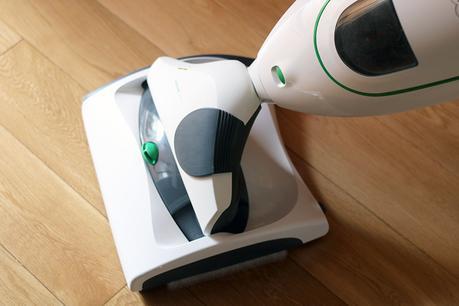 Probamos la nueva aspiradora vertical Kobold VK200 de Vorwerk Probamos la nueva aspiradora vertical Kobold VK200 de Vorwerk