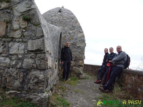 Ruta al Pico Gobia y La Forquita: Piedra Redonda y refugio abandonado