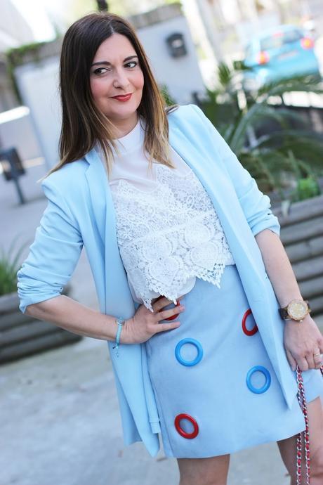Falda azul de gamuza con anillas