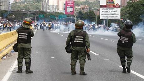 Un sargento de la Guardia muerto y un coronel herido en Venezuela.